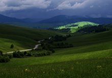 Green hill / ***
