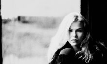 Lonely / ***