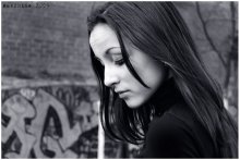 Portrait of a sad beauty / _____