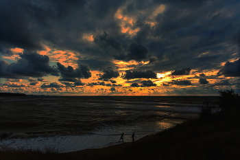 Sunset / ***