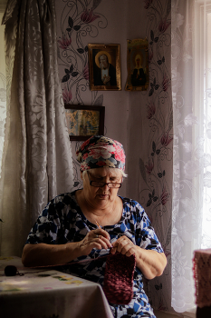 grandmother / ***