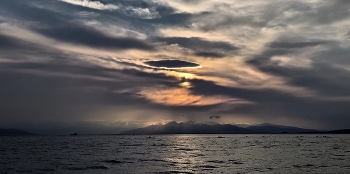 Sunset / ***