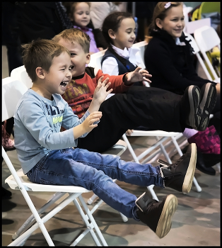 Bei dem Konzert / ***