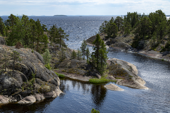 Ladoga Skerries / ...