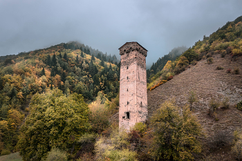 Autumn In Land Of Towers / ***