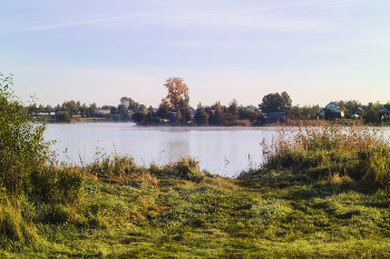Sunrise over the river / ***