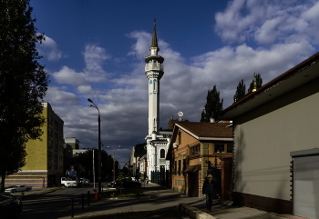 Ein Spaziergang durch die Stadt / ***