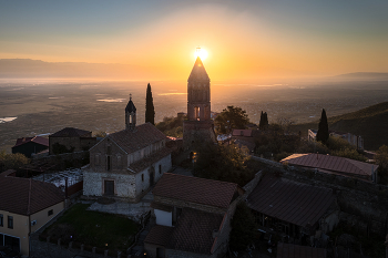 Sunrise Over St. George basilica In Sighnaghi / ***