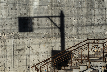 &nbsp; / ***