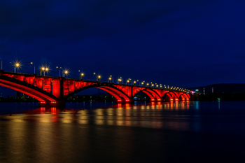 Communal Bridge / ***