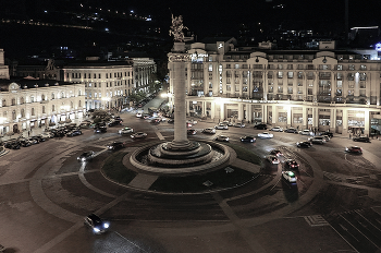 Freedom Square / ***