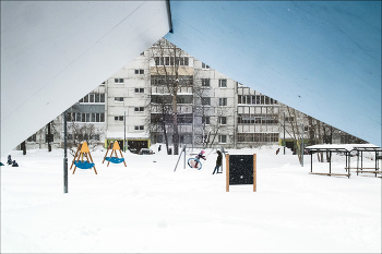 Haus am Fluss / [img]https://live.staticflickr.com/65535/53475774165_3e7f030117_h.jpg[/img]