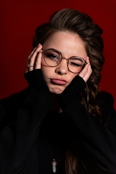  / ***