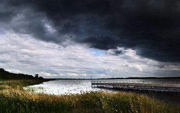 Approaching / ***