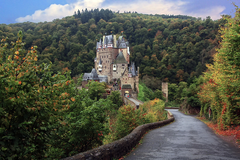 Eltz Castle / ***