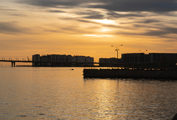 fast Sonnenuntergang / ***