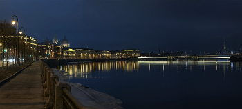 Quay ... / ***