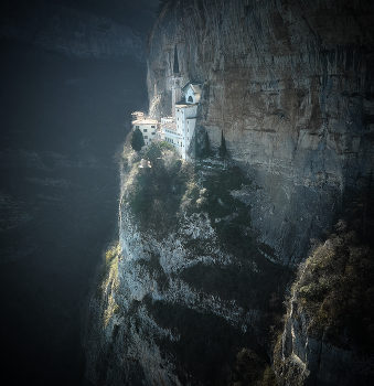 Santuario Madonna della Corona / Santuario Madonna della Corona