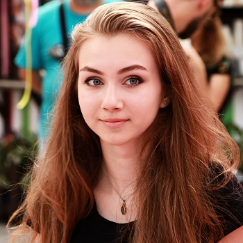  / ***