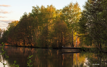 Die Sonne steigt / ***