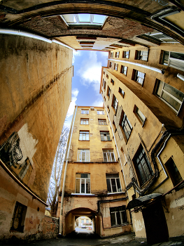 Courtyard / ***