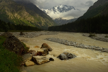Sonnenuntergang in den Bergen / ***