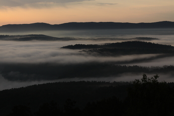 Morning in the mountains / ***