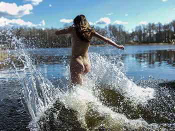 On the river / ***