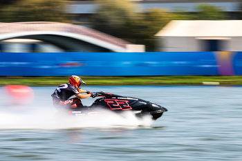Speed / ***