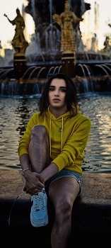  / ***