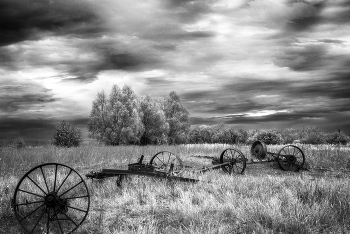 Outskirts ... / ***