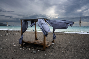 The wind is coming / ***
