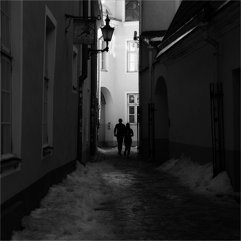 Scamper / ***