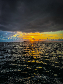 Storm Front / ***