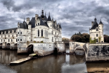 Palace / ***