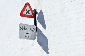 Signs / ***
