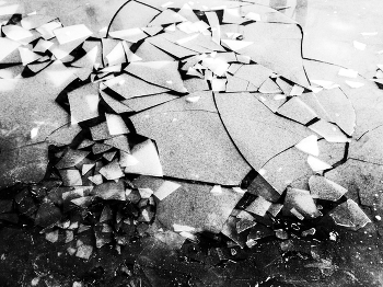 Cracks / ***