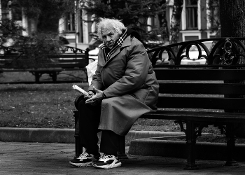 Two loneliness / ***