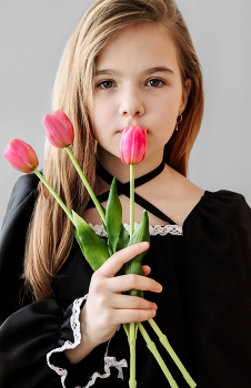 From tulips / ***