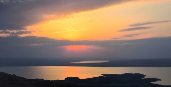 Sunset / ***
