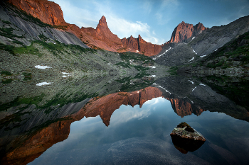 Lake Mountain spirits / ***