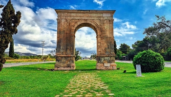 Roda de Berà - Arc de Berà (monument romà) - Tarragonès / Roda de Berà - Arc de Berà (monument romà) - Tarragonès