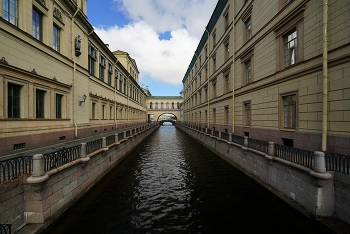 Winter Canal / ***
