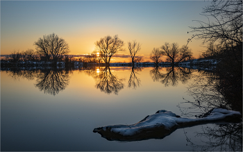 Evening Dawn / ***