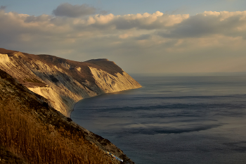 With the first rays / ***