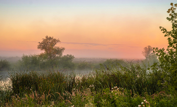 Morning on the lake. / ***