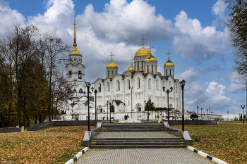 Holy Assumption Cathedral / ***