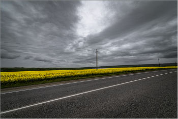 Before the rain / ***