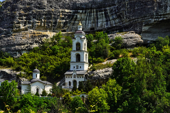 Belfry / ***