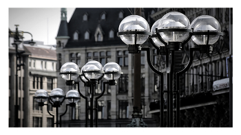 CITY LIGHTS / ***